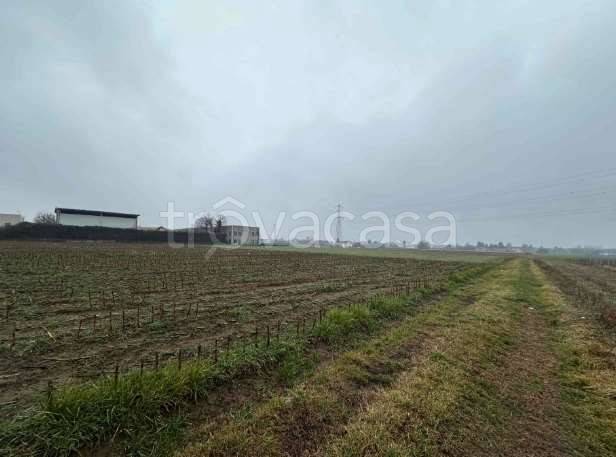 terreno edificabile in vendita a Merate in zona Brugarolo