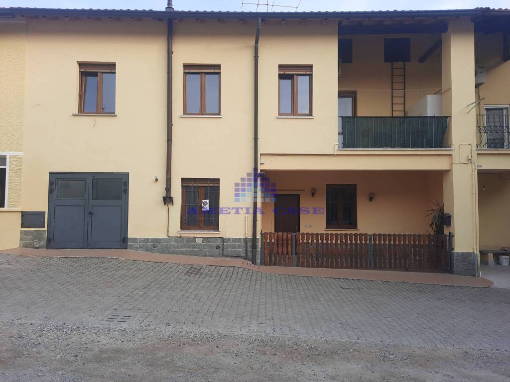 casa indipendente in vendita a Merate