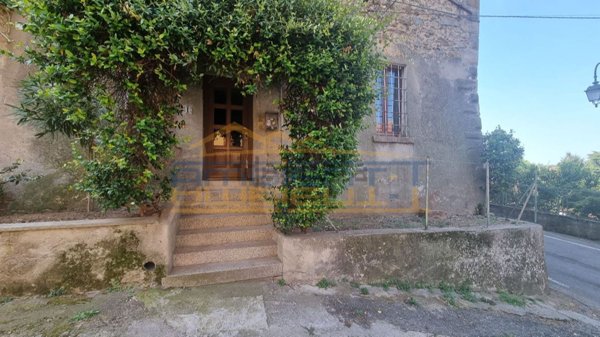 casa indipendente in vendita a Merate in zona Cassina Fra Martino
