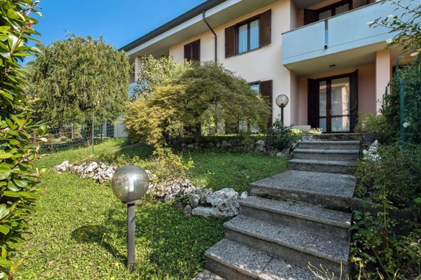 casa indipendente in vendita a Merate