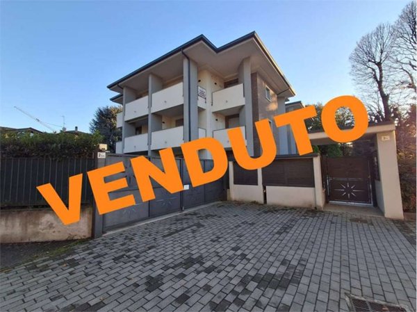 appartamento in vendita a Merate in zona Sartirana