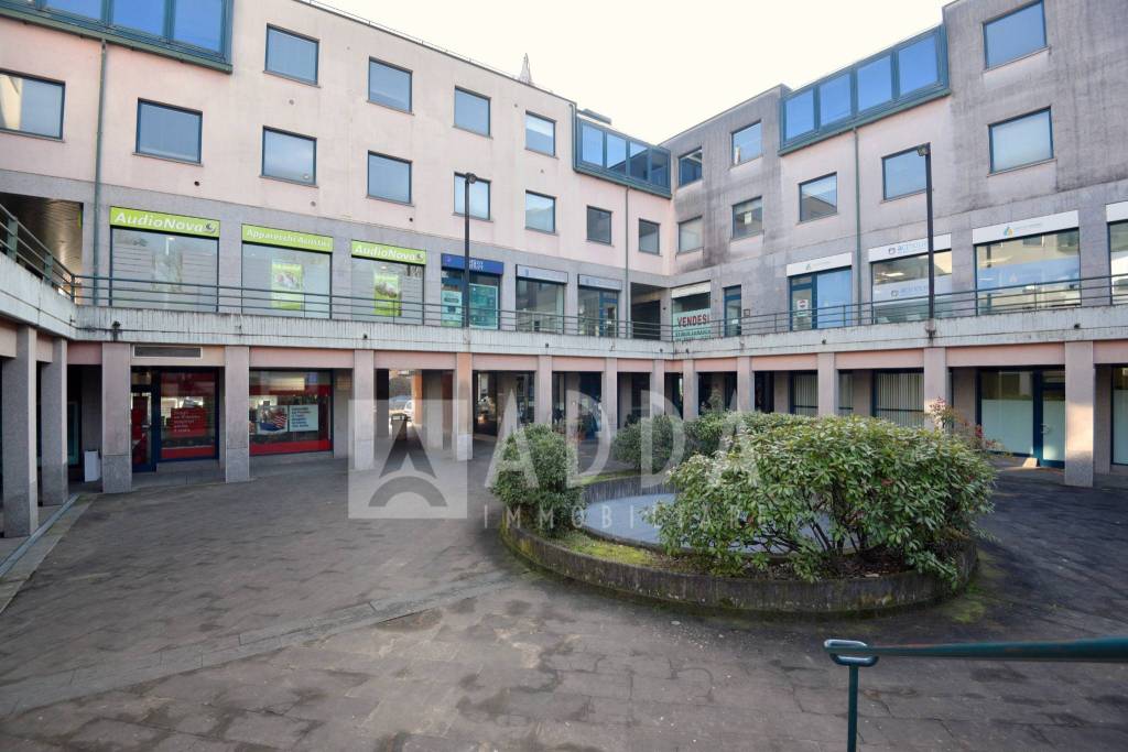 negozio in vendita a Merate