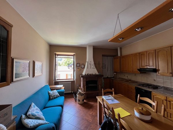 appartamento in vendita a Merate in zona Sartirana