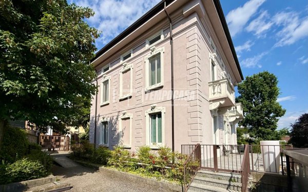 appartamento in vendita a Merate