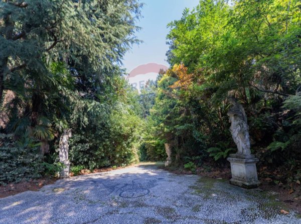 casa indipendente in vendita a Merate