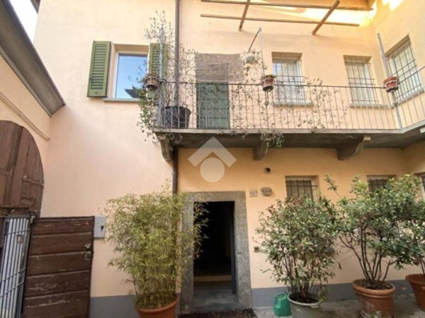 casa indipendente in vendita a Merate