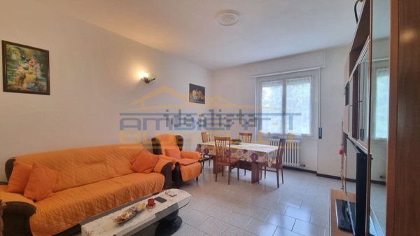 appartamento in vendita a Merate in zona Brugarolo