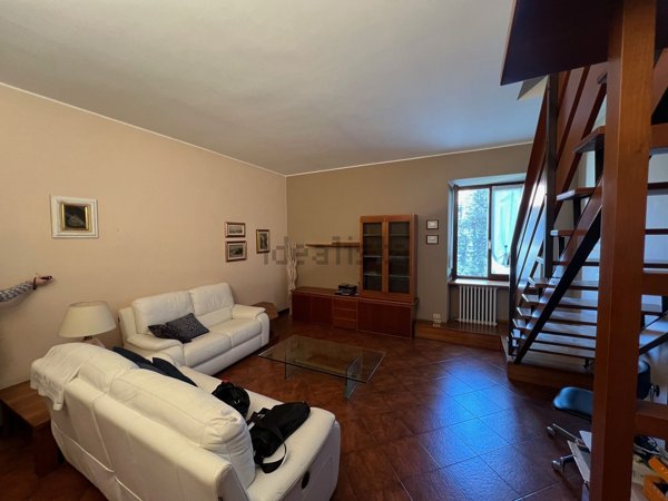 appartamento in vendita a Merate in zona Sartirana