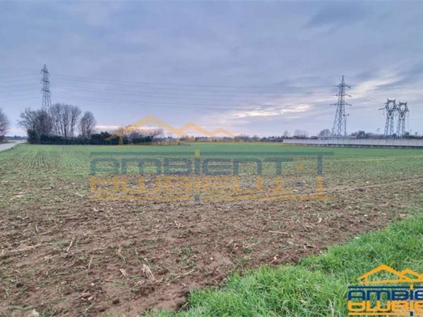 terreno agricolo in vendita a Merate in zona Brugarolo