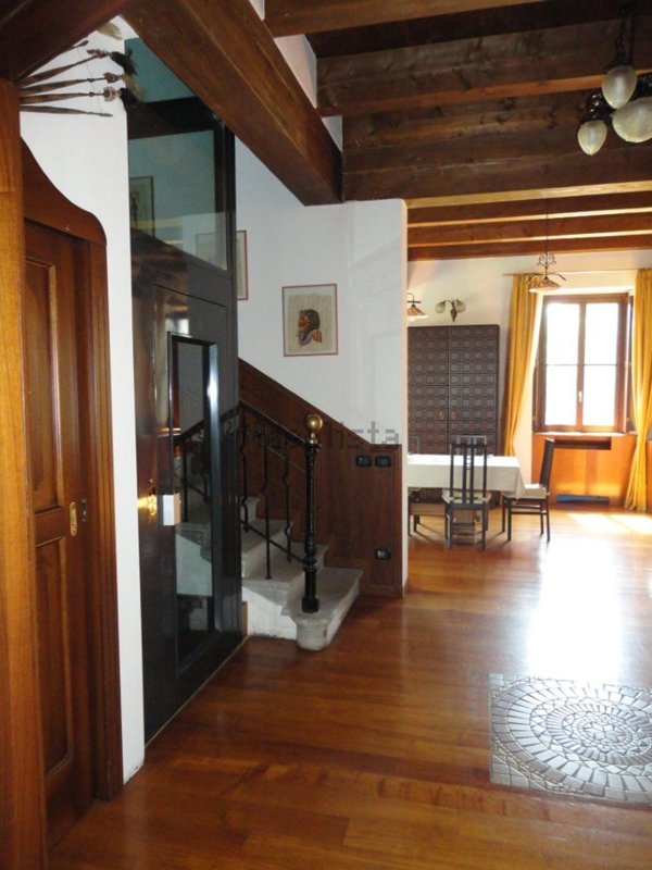 casa indipendente in vendita a Merate