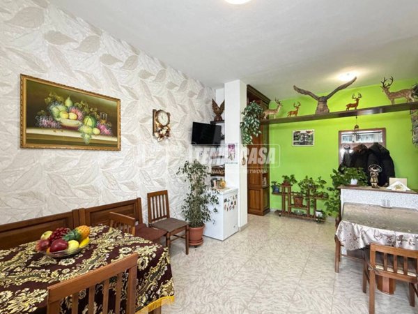 appartamento in vendita a Merate in zona Brugarolo