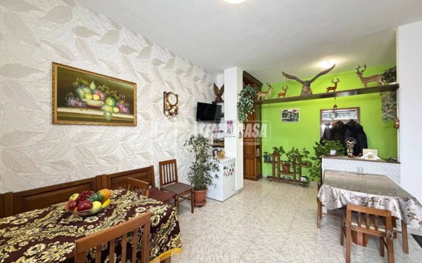 appartamento in vendita a Merate in zona Brugarolo