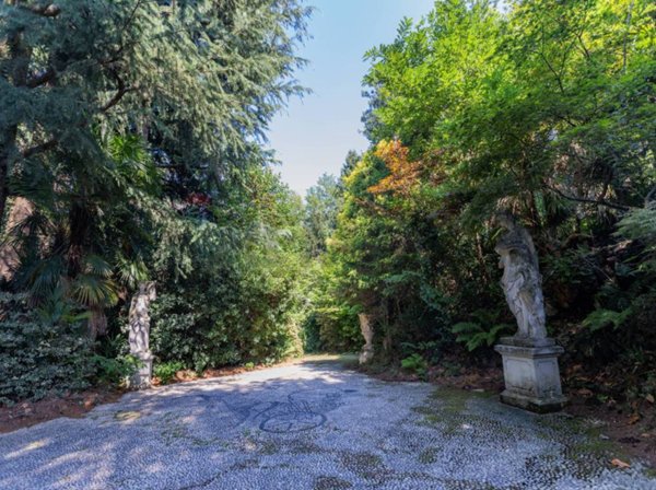 casa indipendente in vendita a Merate