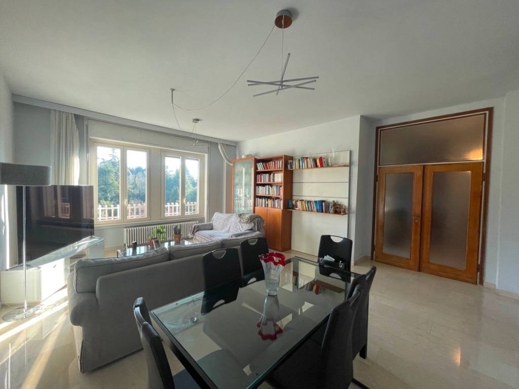 appartamento in vendita a Merate in zona Sartirana