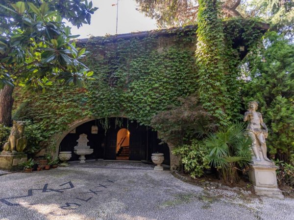 casa indipendente in vendita a Merate