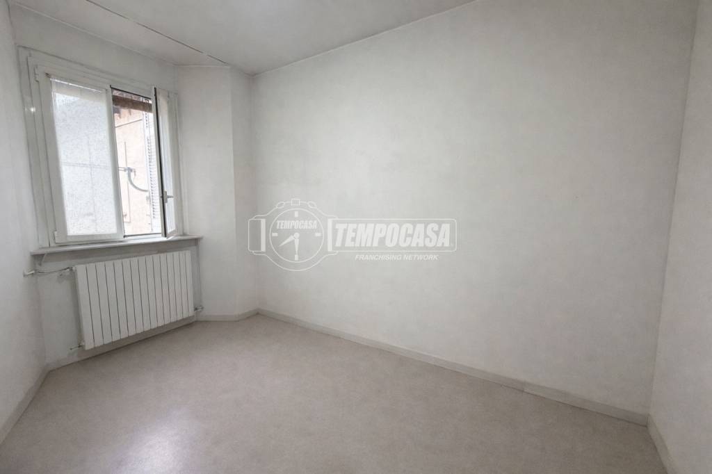 appartamento in vendita a Merate in zona Brugarolo