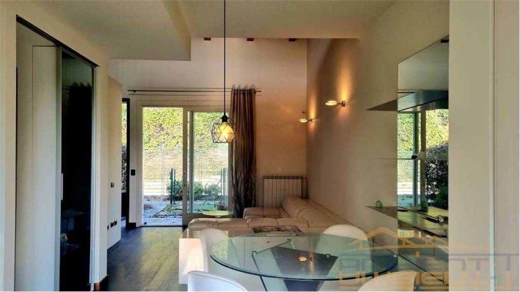 casa indipendente in vendita a Merate in zona Cassina Fra Martino