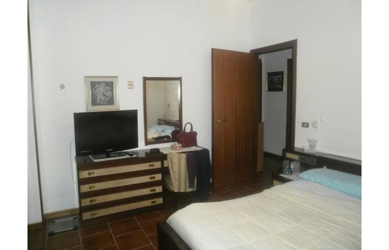 appartamento in vendita a Merate in zona Brugarolo