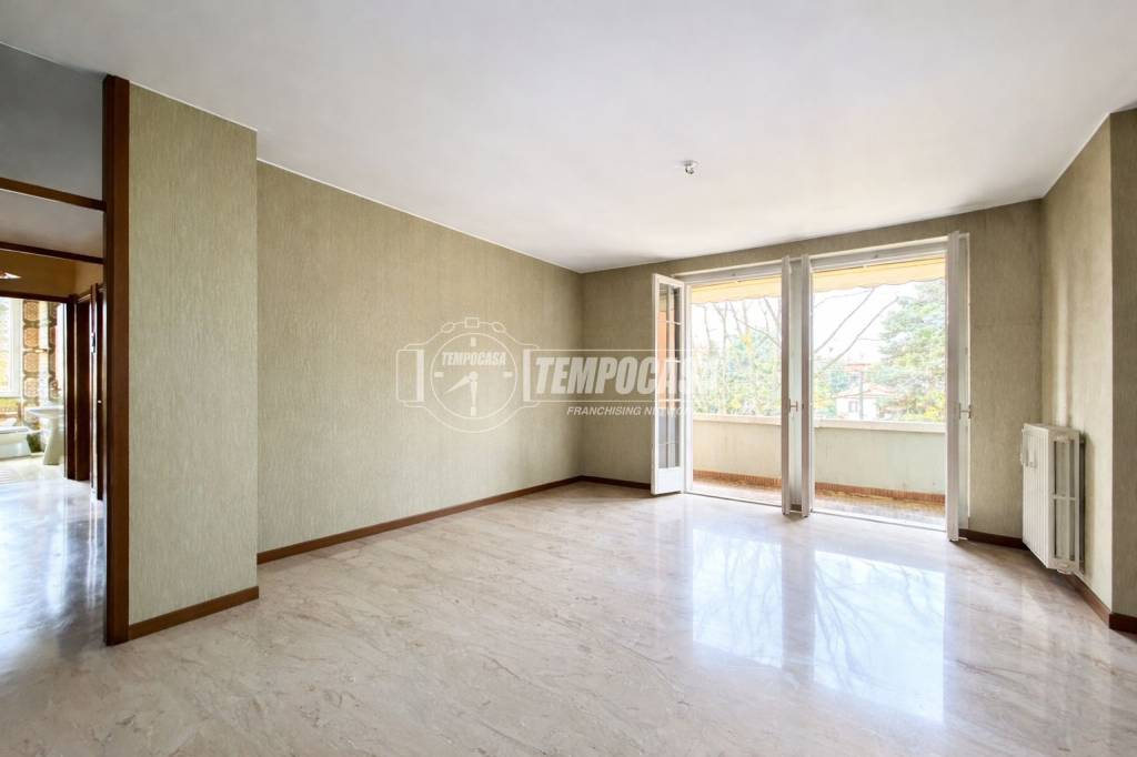 appartamento in vendita a Merate in zona Sartirana