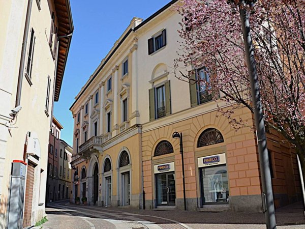 appartamento in vendita a Merate