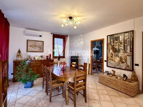 casa indipendente in vendita a Merate