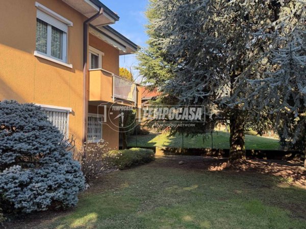 casa indipendente in vendita a Merate