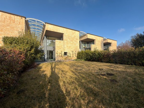 casa indipendente in vendita a Merate