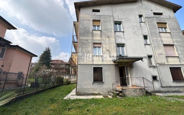 casa indipendente in vendita a Merate