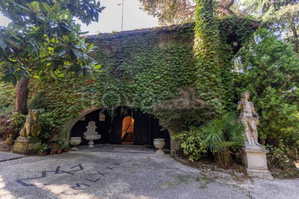 casa indipendente in vendita a Merate