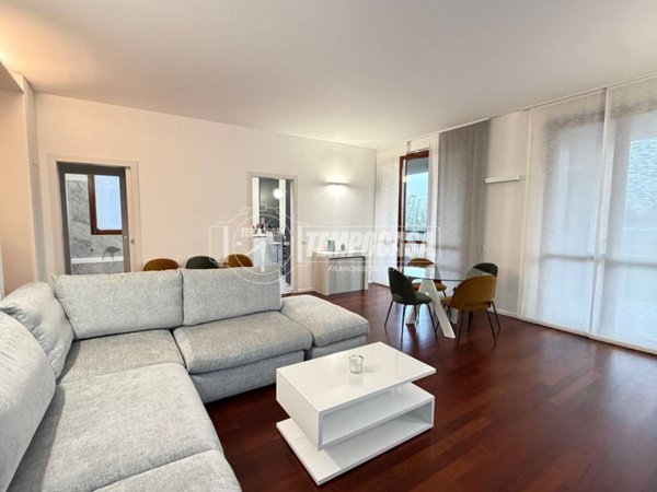 appartamento in vendita a Merate