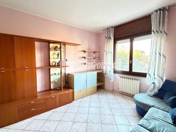 appartamento in vendita a Merate in zona Brugarolo