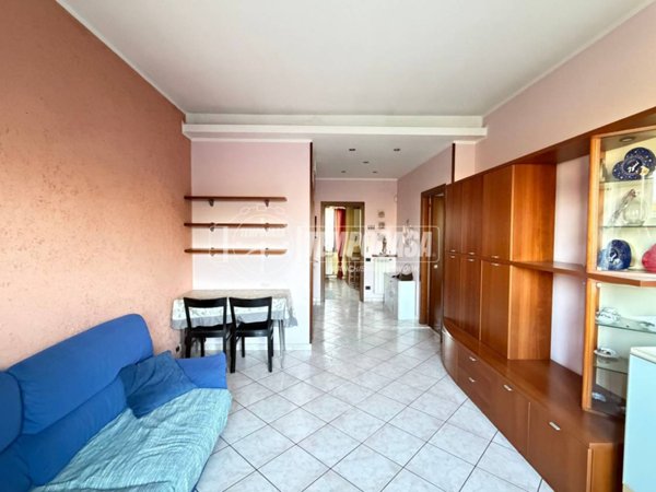 appartamento in vendita a Merate in zona Brugarolo