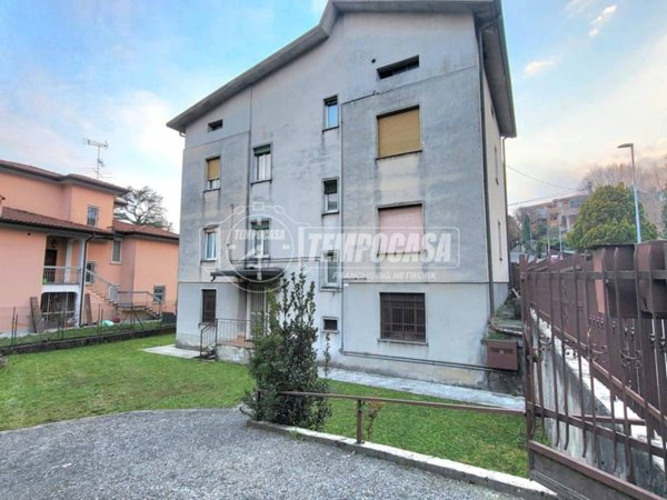 casa indipendente in vendita a Merate