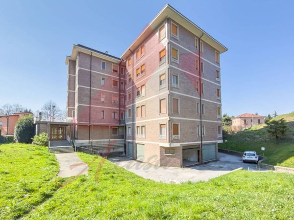 appartamento in vendita a Merate in zona Sartirana