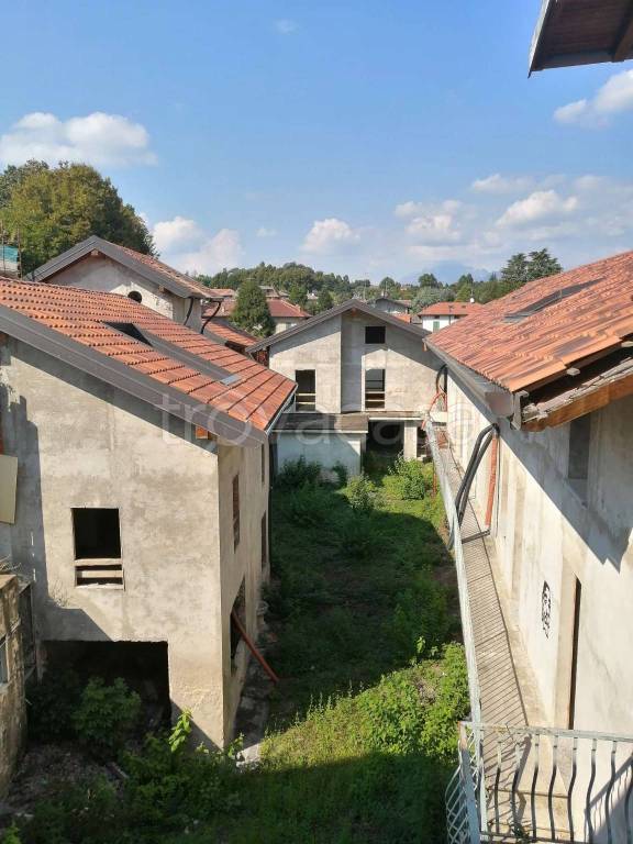 negozio in vendita a Merate