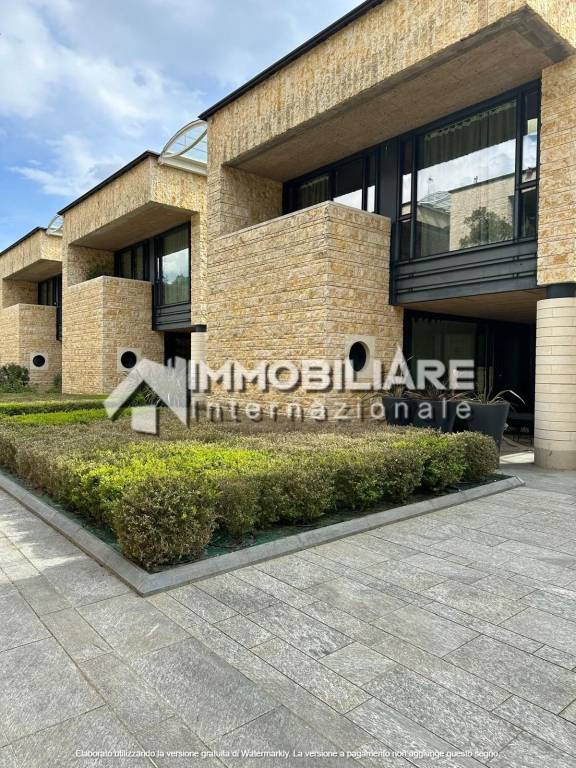 casa indipendente in vendita a Merate