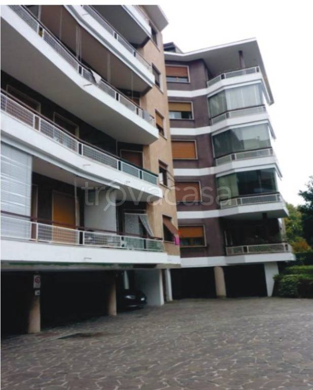 appartamento in vendita a Merate