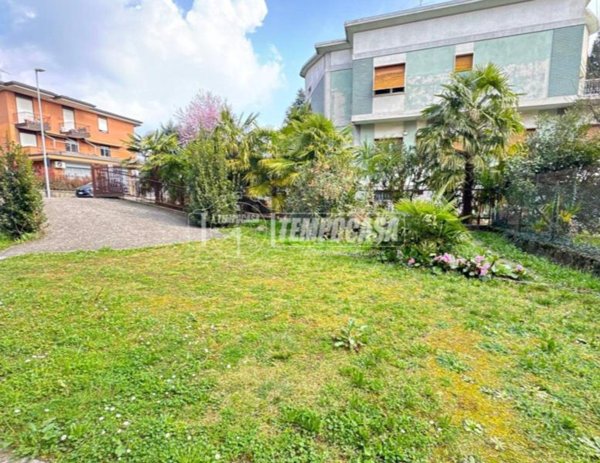 casa indipendente in vendita a Merate
