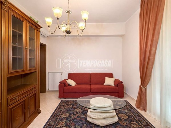 appartamento in vendita a Merate in zona Brugarolo