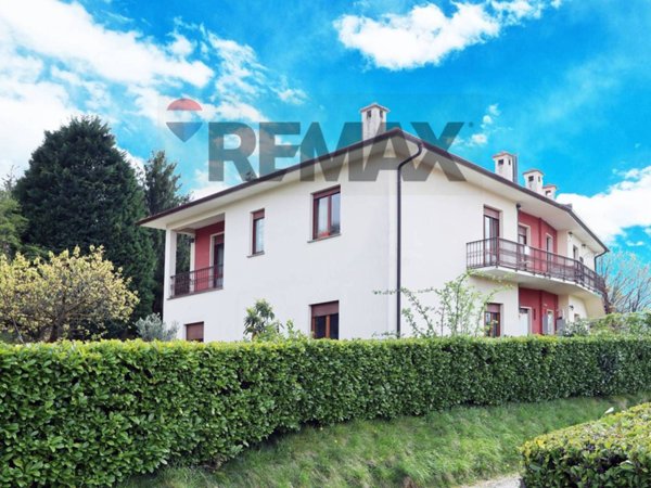 appartamento in vendita a Merate in zona Sartirana
