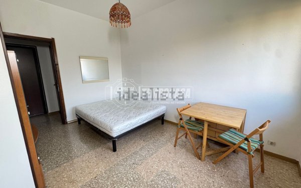 appartamento in vendita a Merate in zona Brugarolo