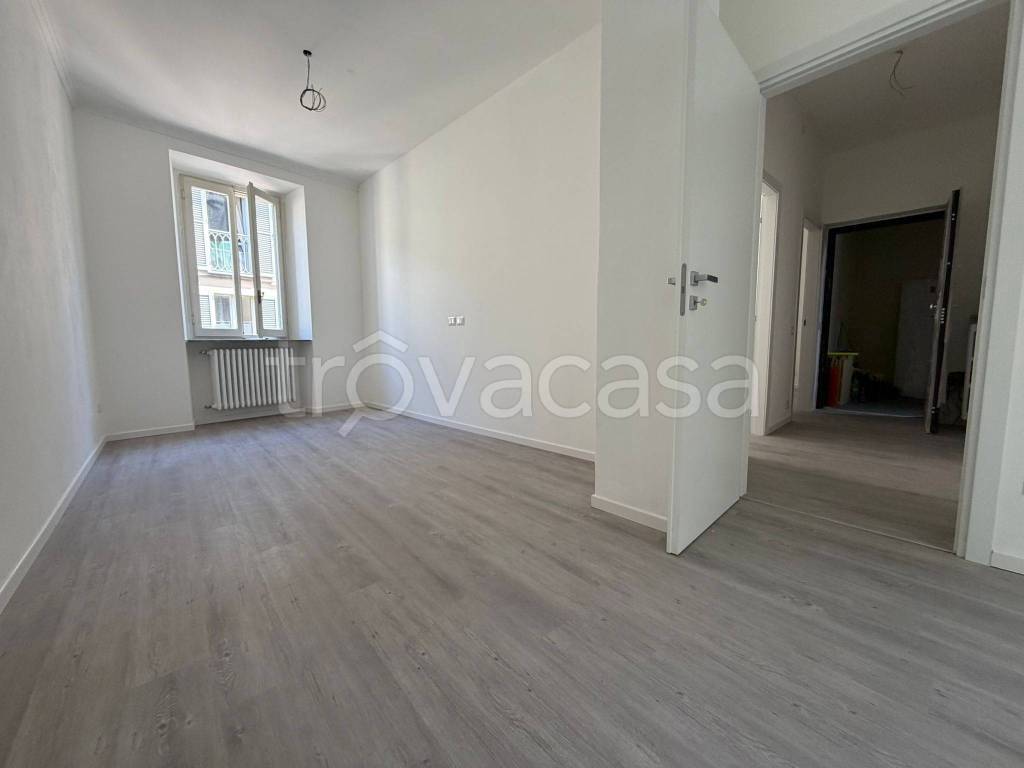 appartamento in vendita a Merate in zona Sartirana