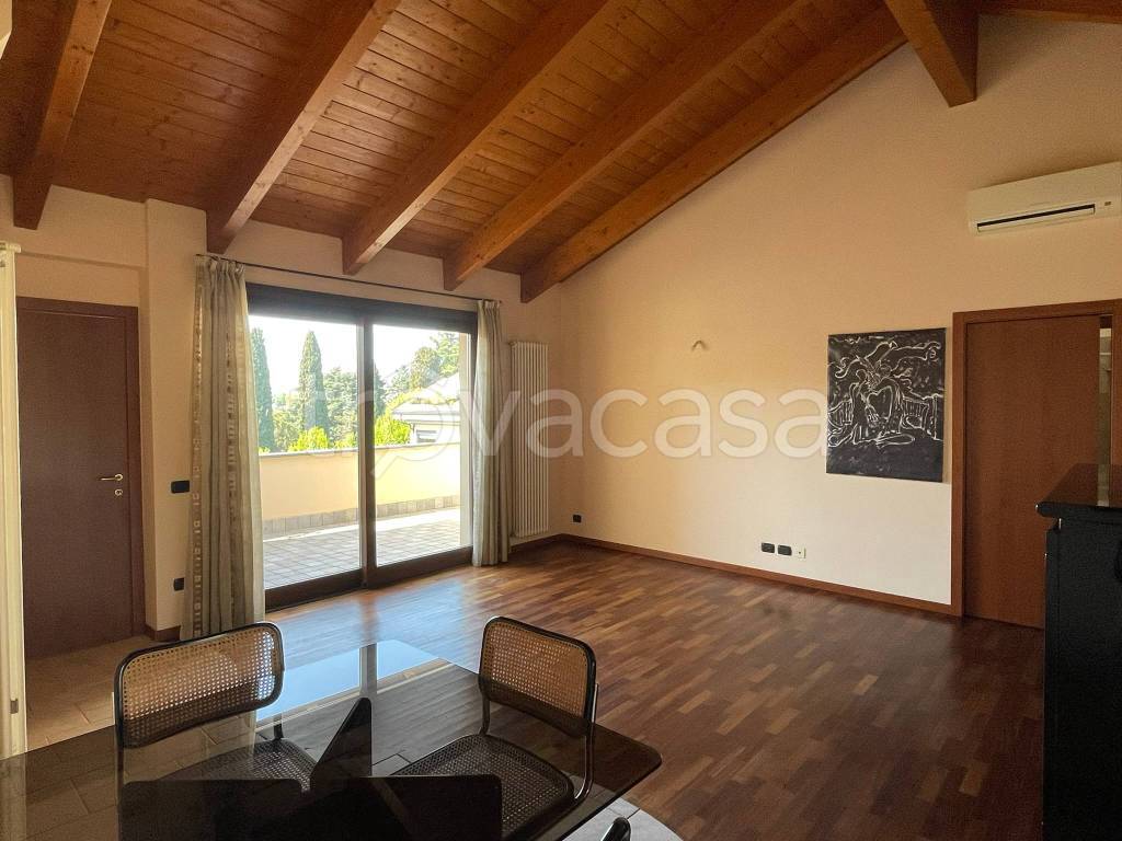 appartamento in vendita a Merate