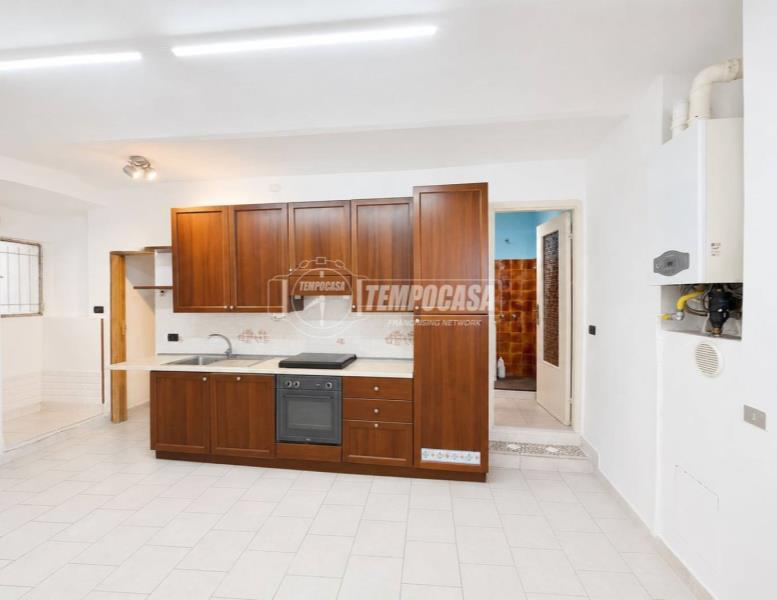appartamento in vendita a Merate in zona Cassina Fra Martino