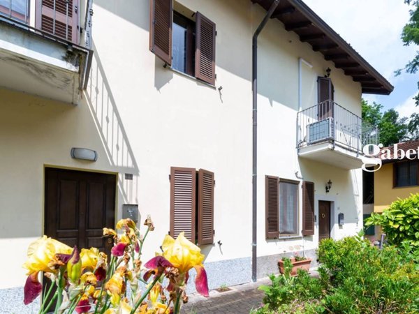 casa indipendente in vendita a Merate