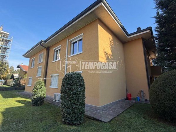 casa indipendente in vendita a Merate