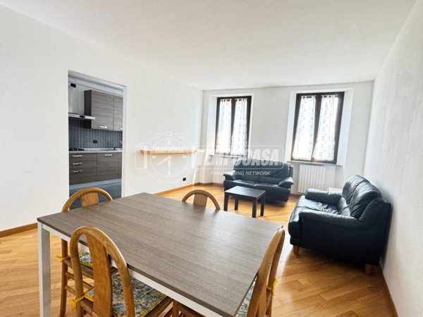 appartamento in vendita a Merate in zona Sartirana