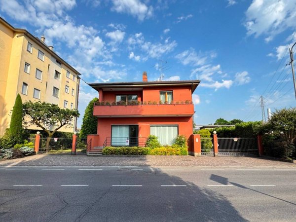 appartamento in vendita a Merate