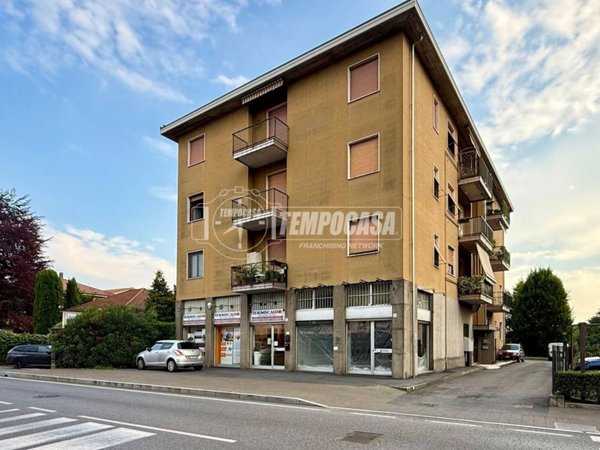 appartamento in vendita a Merate in zona Sartirana