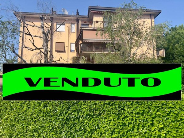 appartamento in vendita a Merate in zona Sartirana